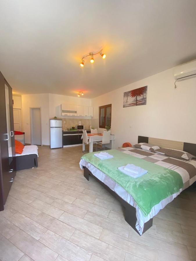 Apartments Darija Котор Экстерьер фото